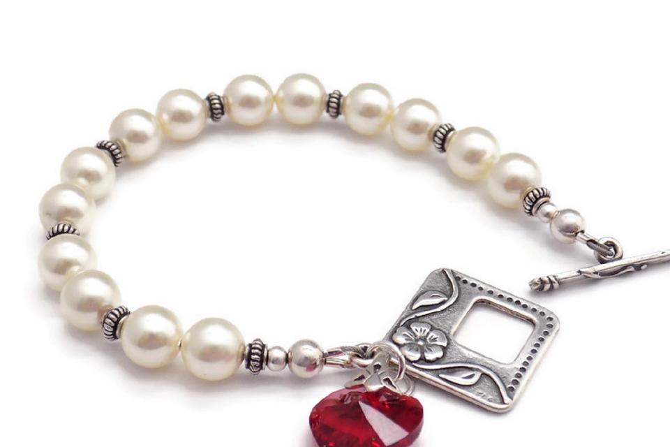 Pearl and Heart Bracelet with Swarovski Crystals, Handmade Jewelry Gift